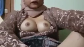 Ini Dia Cewek Jilbab Kebaya Colmek Ngangkang