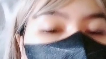 Mia Khilaf’ah Dildo Jepit di Toket Besarnya