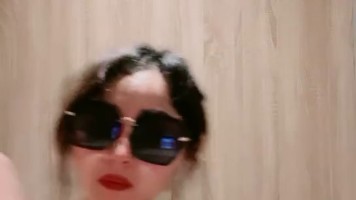 Viona Omek Public Malam Hari