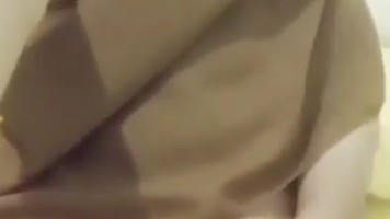 ABG Jilbab Cantik Colmek Pake Botol