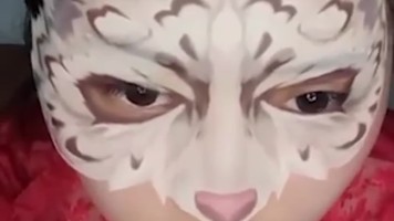 Cindyy Gaun Merah Menggoda DreamLive